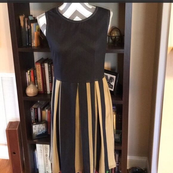 Lily by Firmiana Dress Size Small Black & Gold - Picture 4 of 10